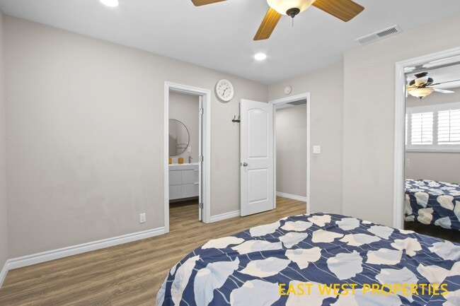 Building Photo - 6942 Santa Rita Ave