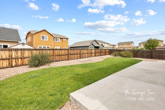 Building Photo - SPACIOUS SIX (6!!!) BD HOME IN LORSON RANCH!