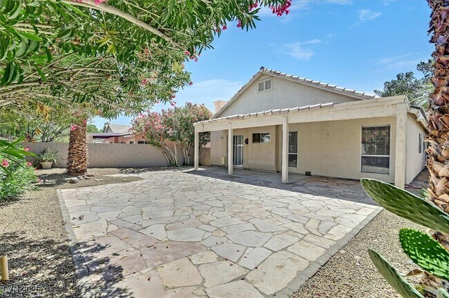 Building Photo - 7628 Desert Cactus Cir