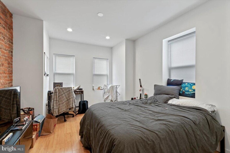 Building Photo - 721 N 40th St