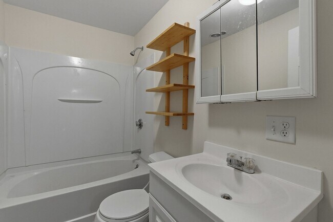 Building Photo - 45R South