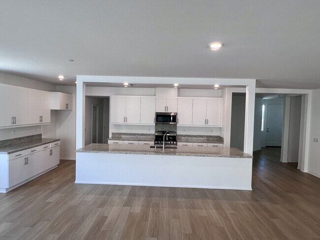 Building Photo - 30284 Truckee Cir