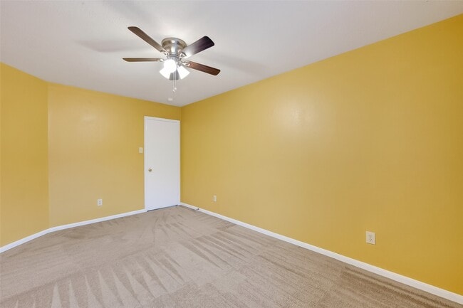 Building Photo - 6615 Windy River Ln