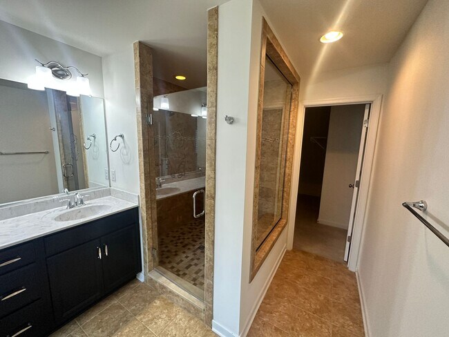 Building Photo - 11419 Hayloft Ln