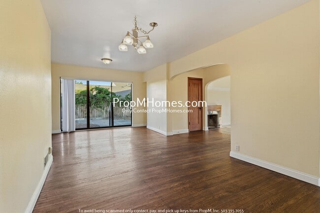 Building Photo - Discover Architectural Charm with this 3 Bedroom Estate!