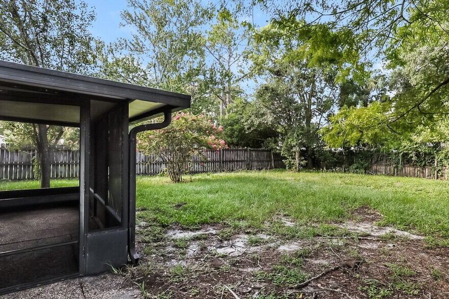 Building Photo - 8315 Crosswind Rd
