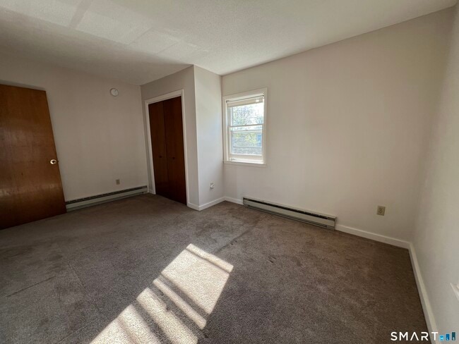 Building Photo - 261 Broad St