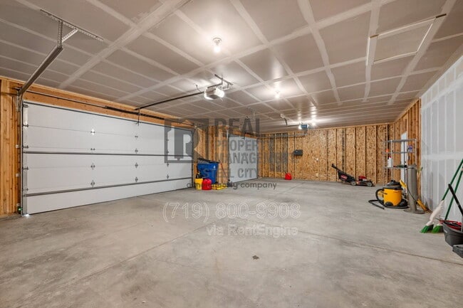 Building Photo - 1886 Jerrian Ln