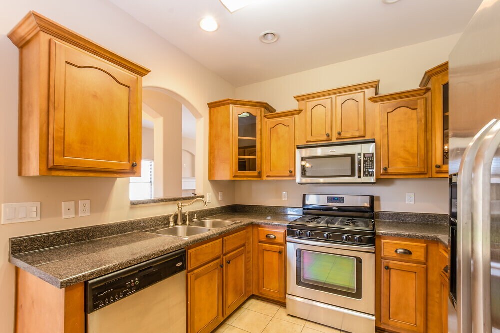 Building Photo - 450 Garden Springs Dr