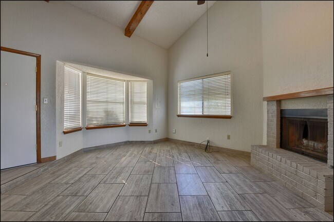 Building Photo - Coming Soon!