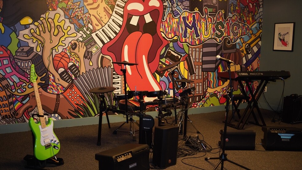 Social Space - Canfield Park at Fairfield Metro