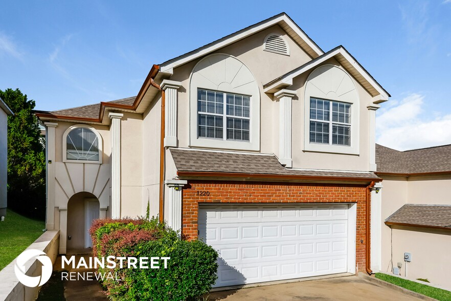 Building Photo - 1220 Riverford Dr