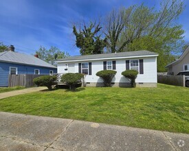 Building Photo - ADORABLE THREE BEDROOM SINGLE FAMILY HOME ...