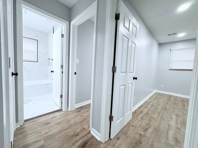 Building Photo - Freedom #3