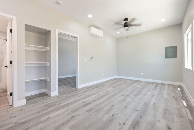 Building Photo - Brand New Downstairs 1 Bed 1 Bath! Be The ...
