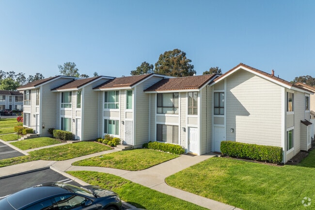 Building Photo - Cedar Glen