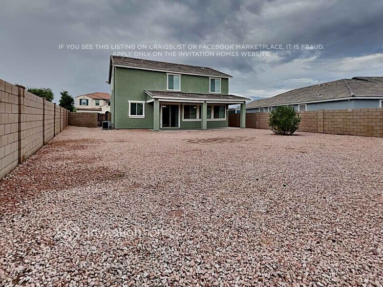 Building Photo - 3361 N Los Alamos