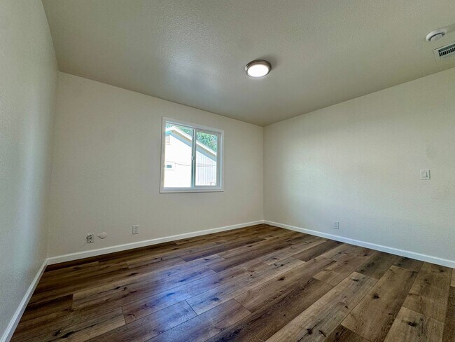 Building Photo - 2369 Kenton Ct