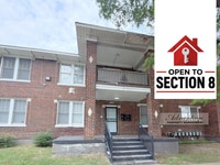 Building Photo - 525 N Waldran Blvd