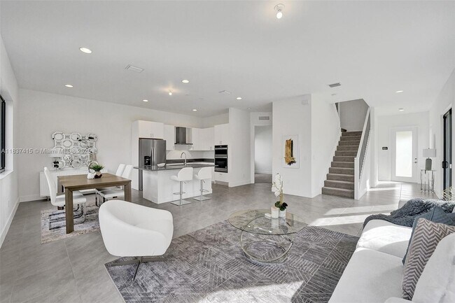 Building Photo - 13145 Addilyn Ct