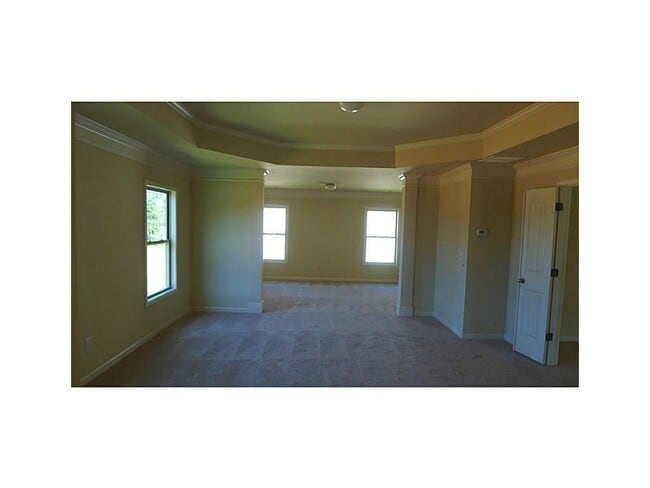 Building Photo - 6010 Pine Bluff Dr