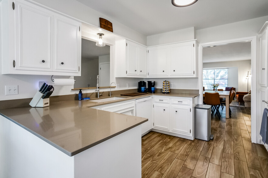 Building Photo - 5415 Billington Dr