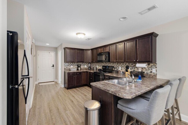 Building Photo - 2927 Watauga Rd