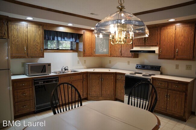 Building Photo - 4 br, 3.5 bath House - 1746 Willow Springs Dr