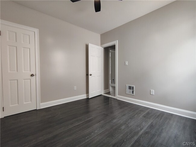 Building Photo - 1539 Taylor Ave