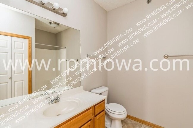 Building Photo - 1845 SW White Birch Cir