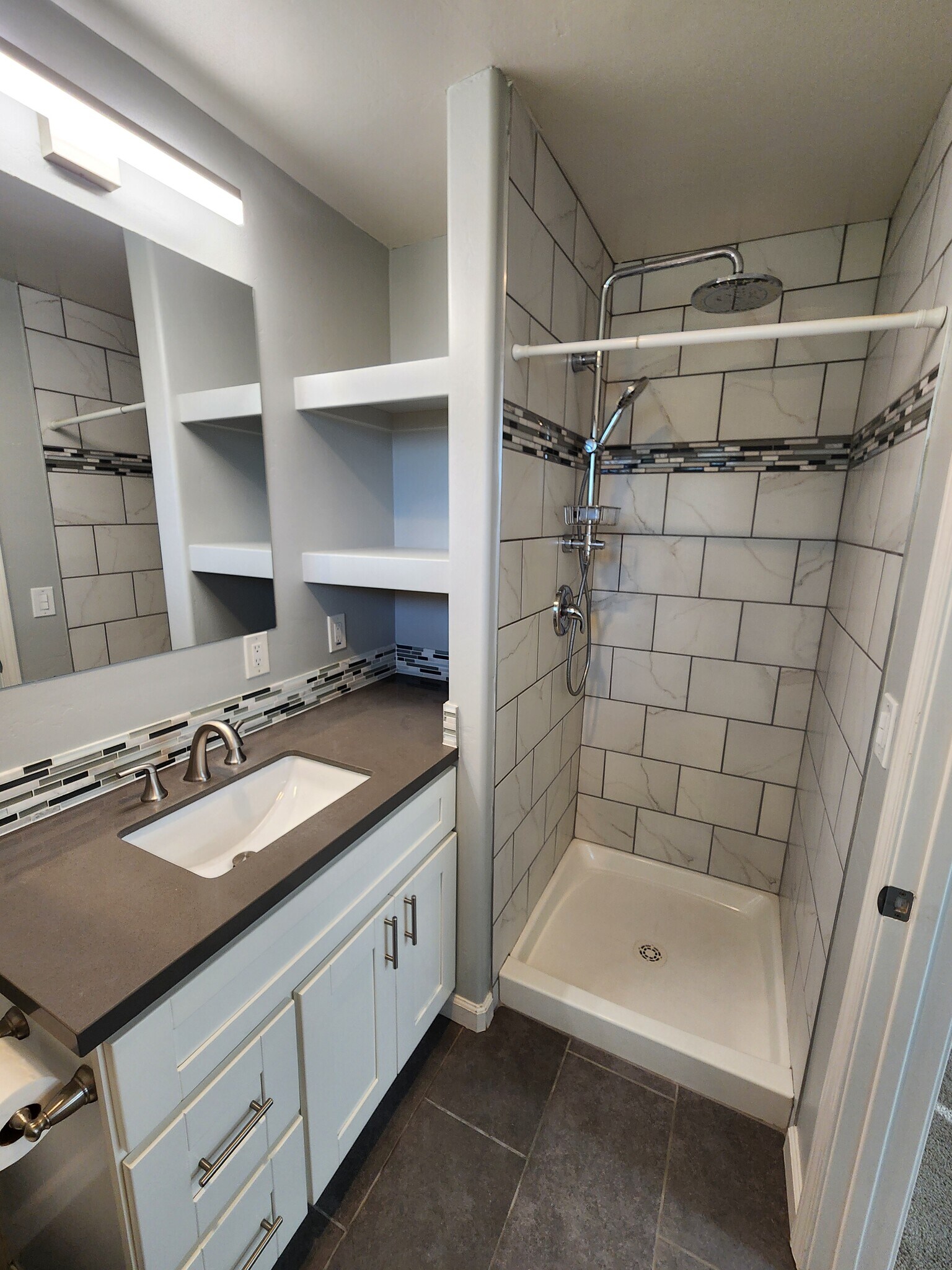 Building Photo - 5051 Rebel Rd