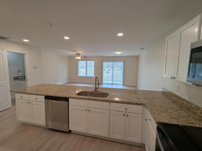 Building Photo - 1659 Legrand Rd