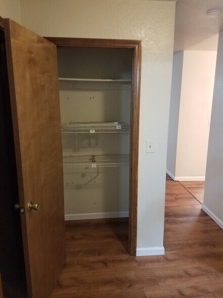 Hallway closet - 118 W Beverly Pl