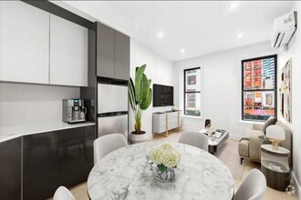 Building Photo - 3 bedroom in Brooklyn NY 11201