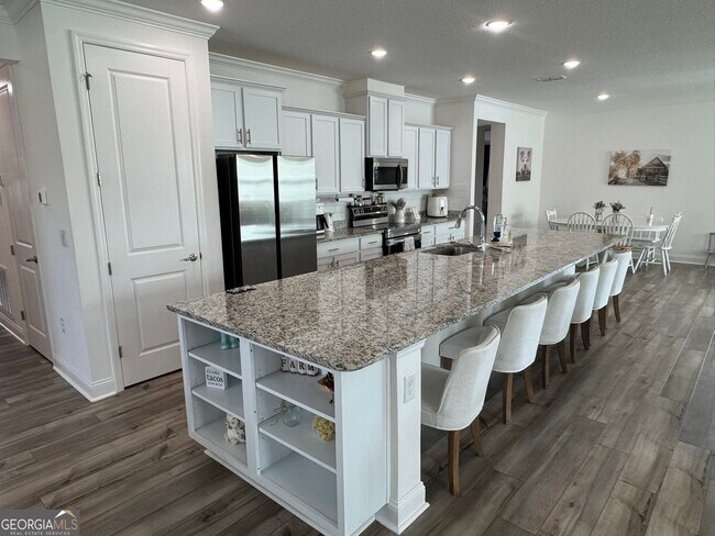 Building Photo - 205 Starboard Ct