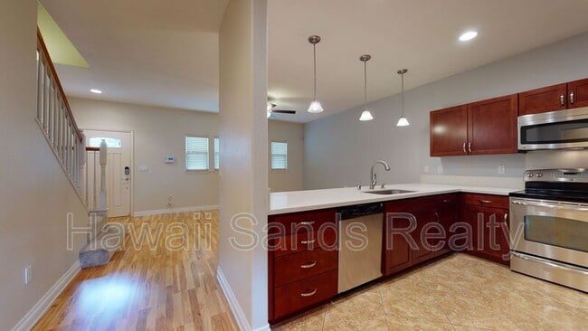 Building Photo - 1155 Kakala St