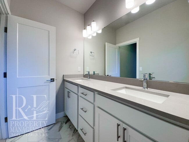 Building Photo - Modern 3-Story Bremerton Home with Water Views on Every Level