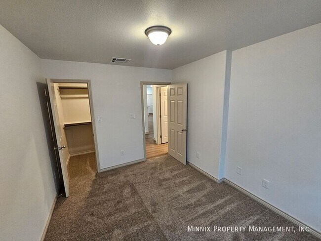Building Photo - 1320 Bajada St