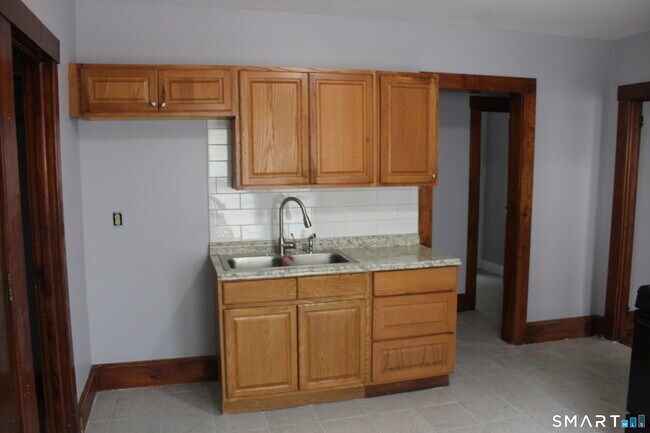 Building Photo - 45 Grandview Terrace
