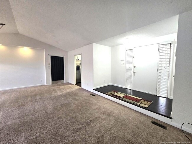 Building Photo - 6750 Irongate Dr