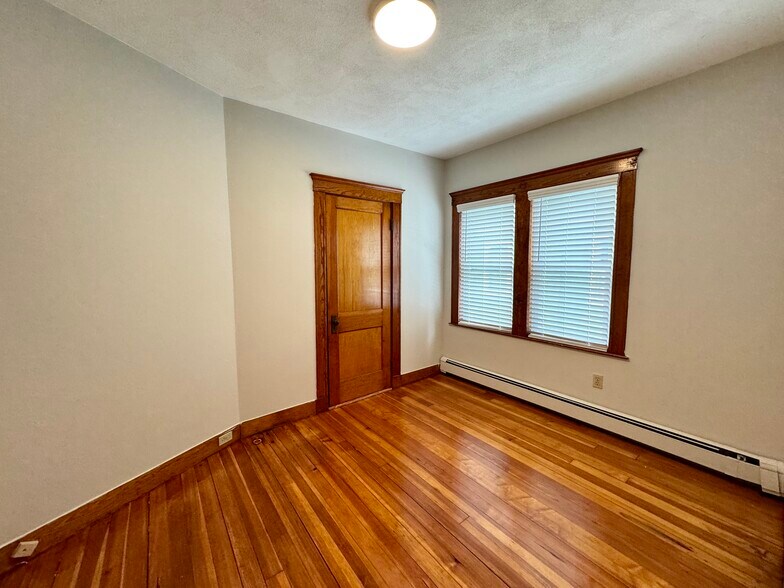 Building Photo - 29 Frederick Ave