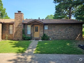 Building Photo - 4502 Garden Center Dr