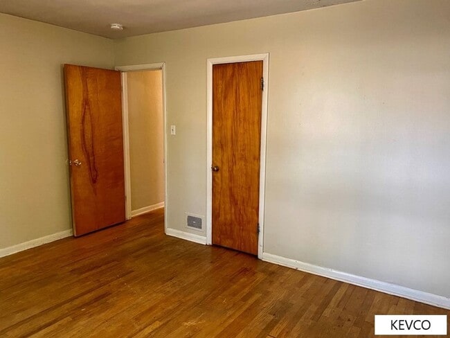 Building Photo - Sizable House on Remington!