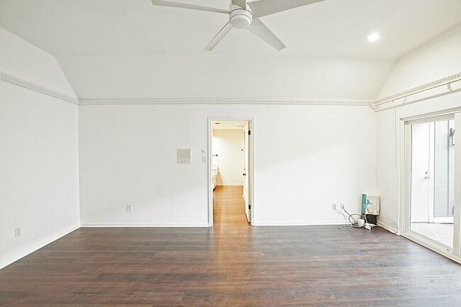 Building Photo - 3217 Squireswood Dr