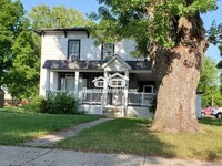 Building Photo - 109 4th Ave SE