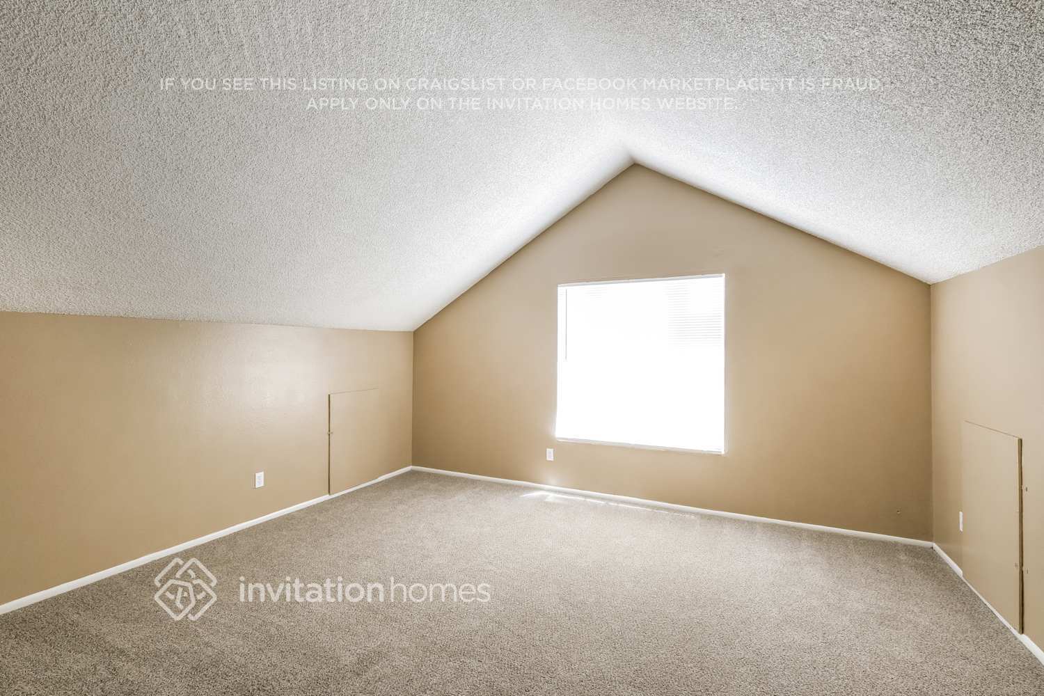 Building Photo - 3410 N 90th Dr