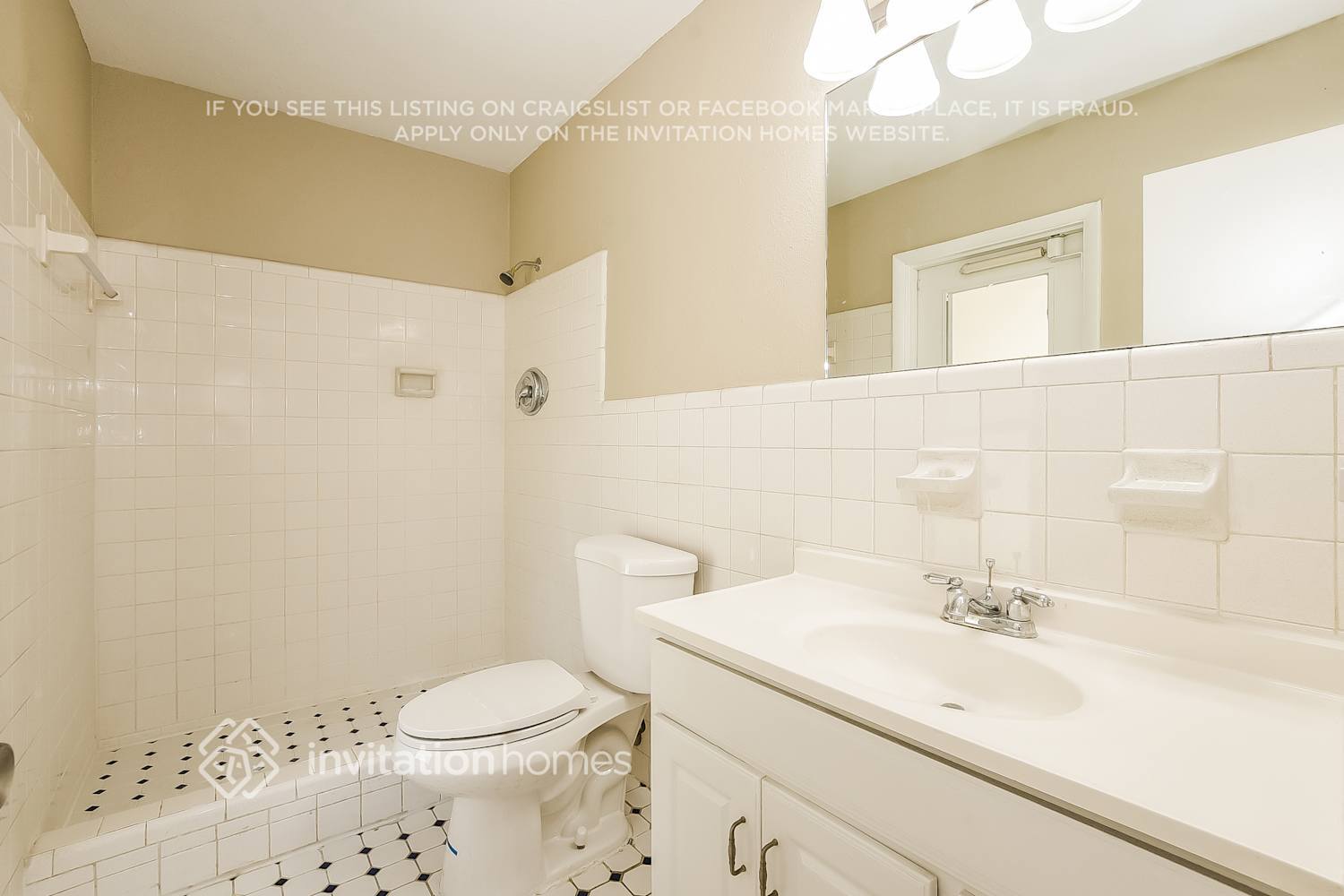 Building Photo - 1324 W Hartley Cir