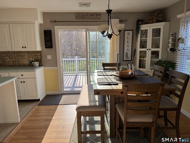 Building Photo - 15 Brookfield Dr