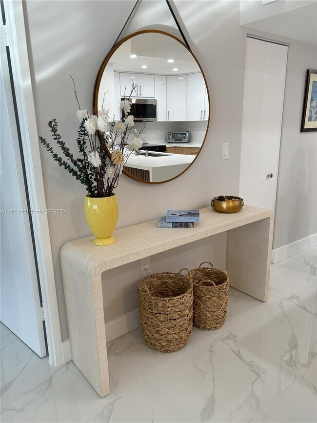 Building Photo - 5701 Collins Ave