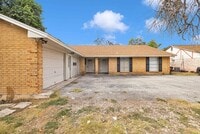 Building Photo - 6012-6014 Evers Rd